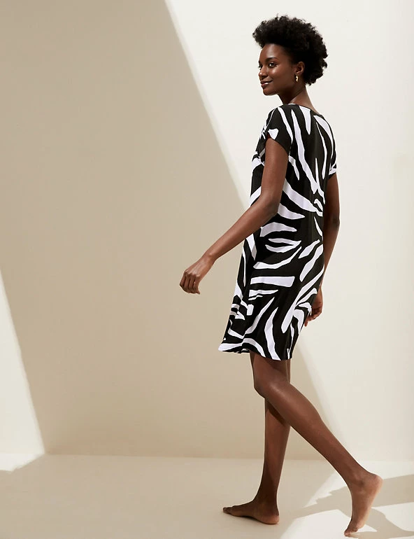 Promo 👏 M&S Collection 👗 Dresses Animal Print V-Neck Mini Column 👗 Dress 😉 5 Promo 👏 M&S Collection 👗 Dresses Animal Print V-Neck Mini Column 👗 Dress 😉 - Image 5