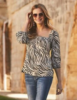 New 🎉 SOSANDAR 👕 Shirts & Blouses Animal Print Square Neck Puff Sleeve Blouse 🔔