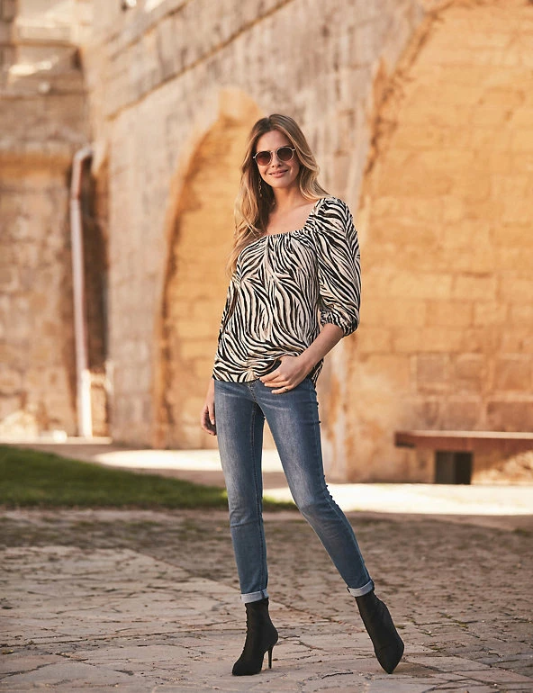 New 🎉 SOSANDAR 👕 Shirts & Blouses Animal Print Square Neck Puff Sleeve Blouse 🔔 2 New 🎉 SOSANDAR 👕 Shirts & Blouses Animal Print Square Neck Puff Sleeve Blouse 🔔 - Image 2